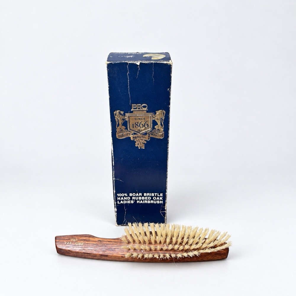 Vintage Vistron Pro 624 Boar Bristle Hair Brush Hand Rubbed Oak USA w Box